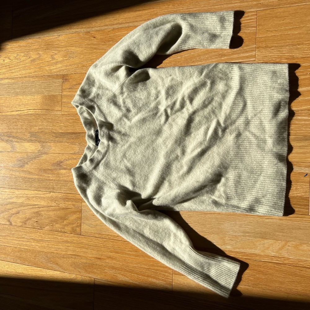 Cashmere sweater